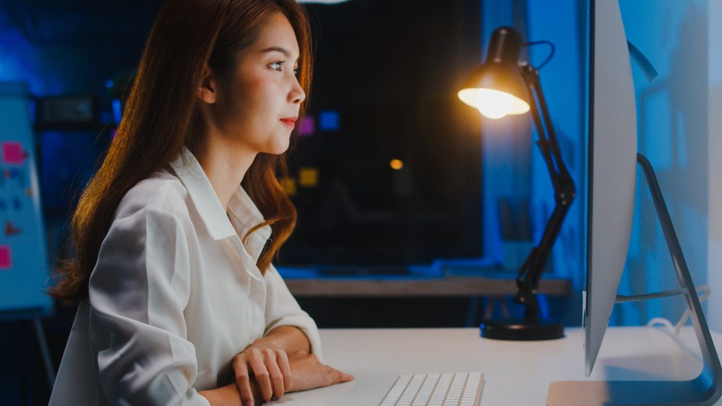 오피뷰에서 정보 탐색을 시작할 때 사람들이 가장 먼저 막히는 지점